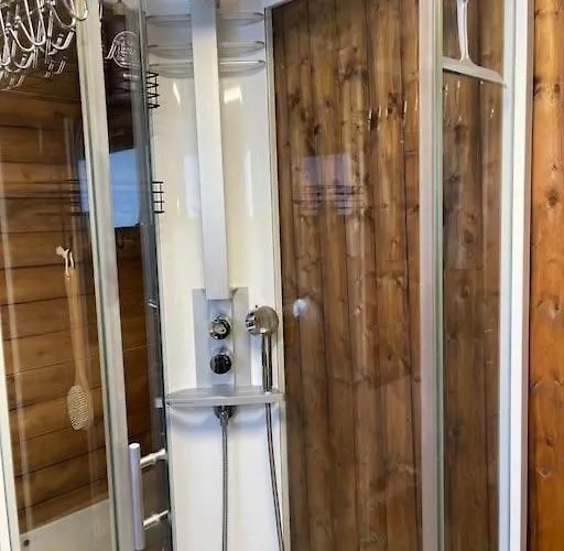 Koselig Gardshus * To (Oppland)